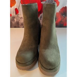 Union Bay Scarsdale ankle boots. Size 8. NWOT